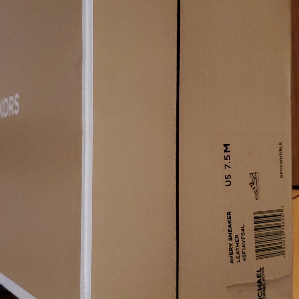 Michael Kors leather sneakers - Picture 9 of 9